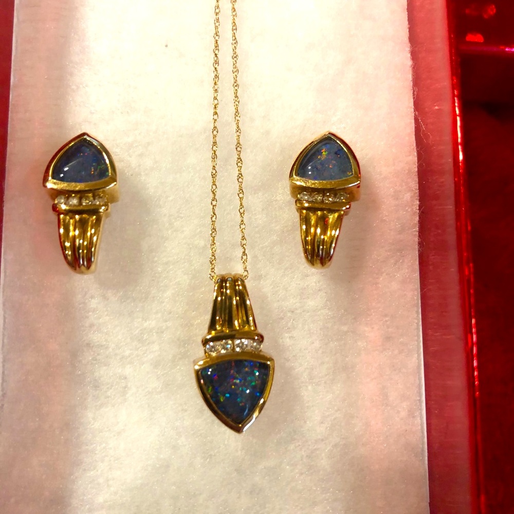 AttentionValentines! Blue Opal Necklace/Earrings